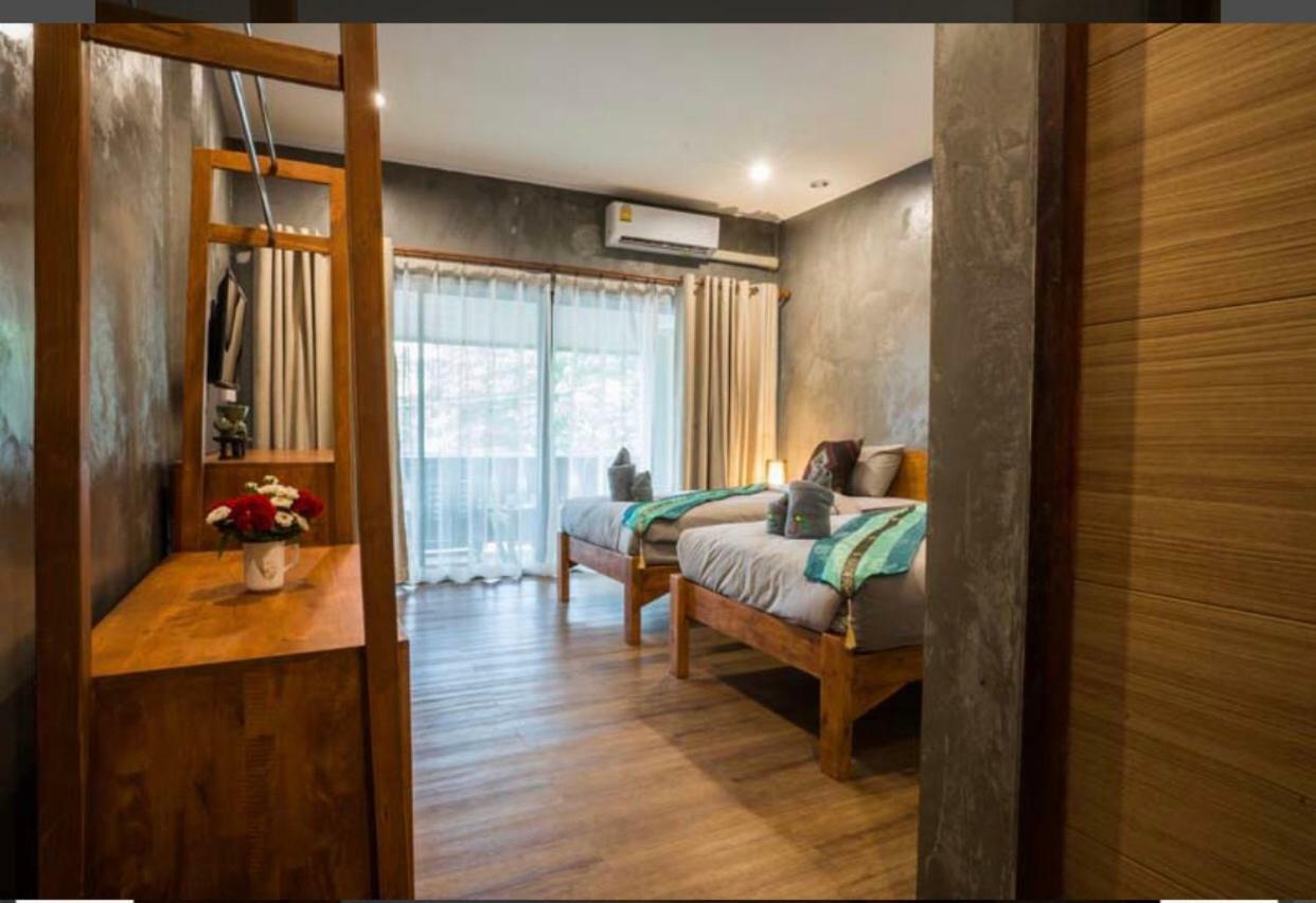 Sriananpura Hotell Chiang Mai Exteriör bild