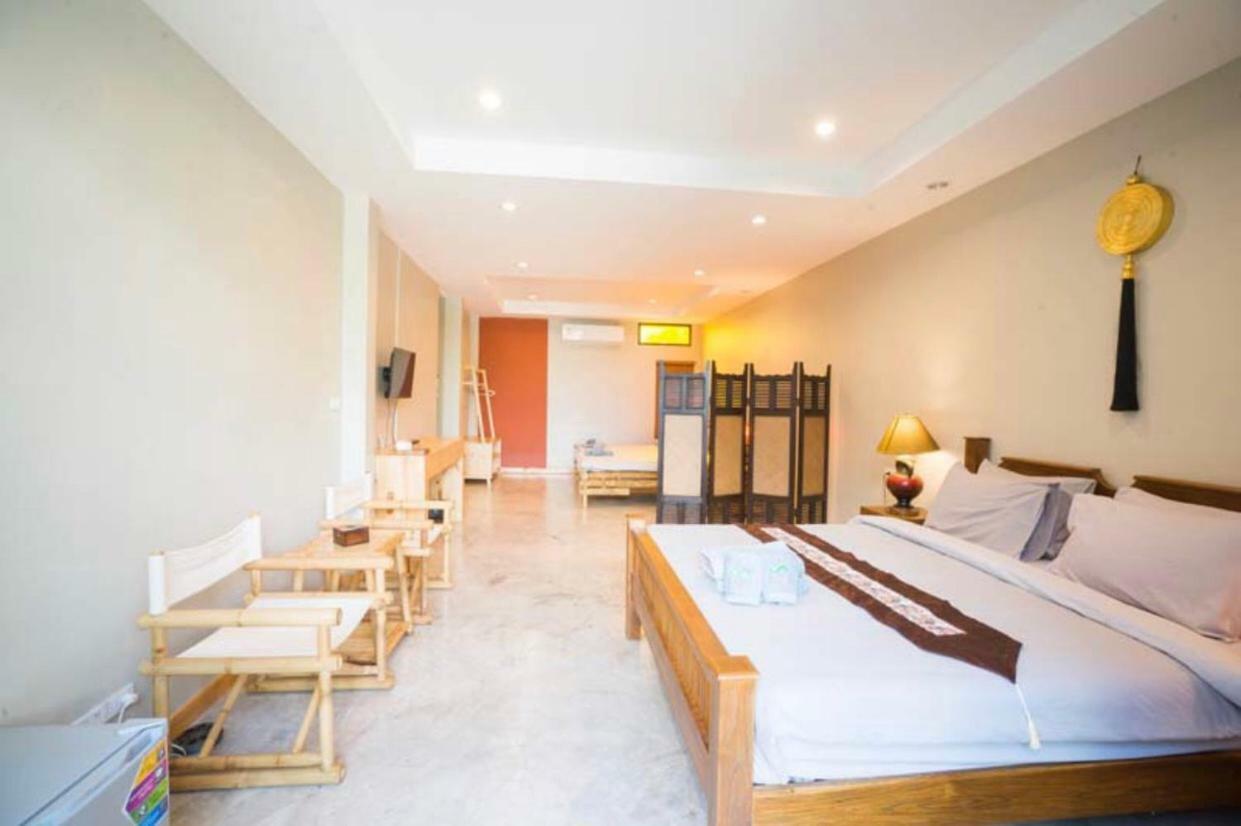Sriananpura Hotell Chiang Mai Exteriör bild